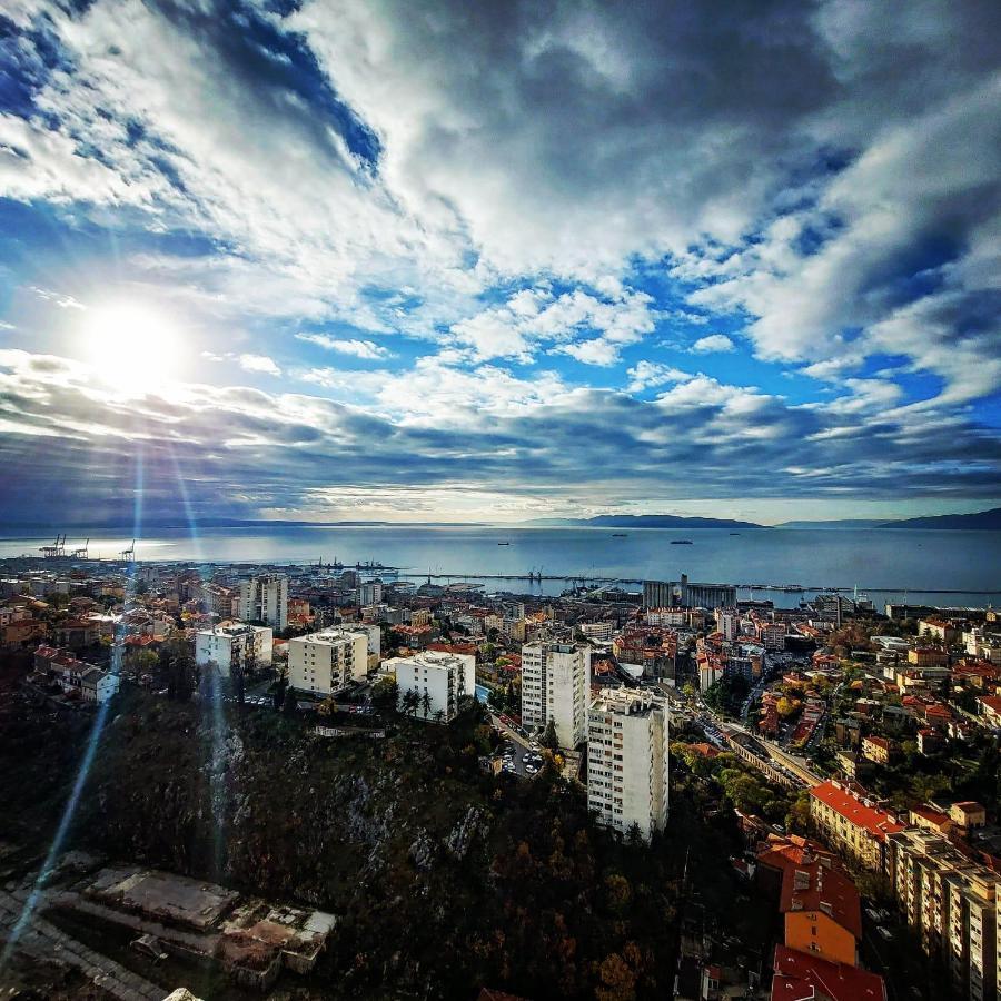 Апартаменты Under The Sky Риека Экстерьер фото